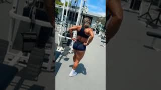 Flexing with FafaFitness11