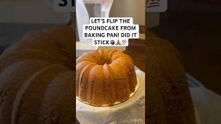 REMOVING THE POUNDCAKE FROM THE BAKING PAN #shorts #viralvideo #baking #poundcake #shortvideo