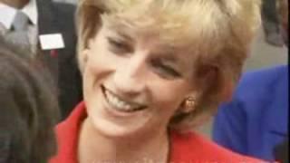 Princess Diana charms the crowds!