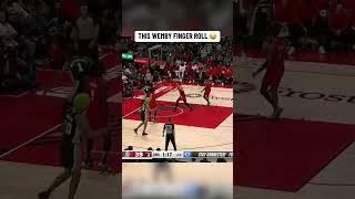 Wemby with the finger roll 