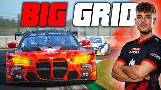 Das KOMPLETTE CHAOS bricht wieder aus! | BIG GRID mit 100 Autos auf Suzuka | Mabix LIVE