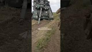 Ukrainian T-72B3 Tank Ran Over MaxxPro MRAP in Zaporizhzhia While Evacuating