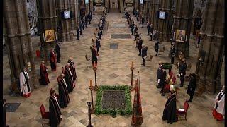 Remembrance Day at the Tomb of the Unknown Warrior (UK) - BBC News - 11th November 2020