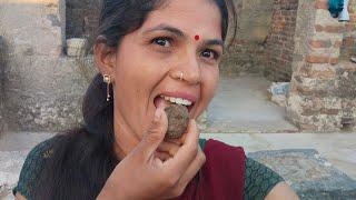 Mitti Eating Challenge || Clay Pot Eating|| mittibrickeating मिट्टी खाना सेहत के लिए नुकसानदायक है।।