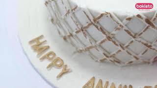 Anniversary Golden Cake by bakisto - the cake company