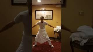 shows you a simple way to wear your IHRAAM | ihram bandhne ka tarika| Hajj Aur UMRAH