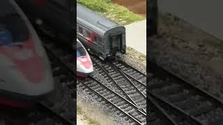 поезд дальнего следования на макете МДЖД
