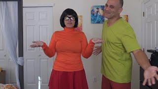 SCOOBY DOO COSTUME COSPLAY REVIEW (SHAGGY & VELMA)