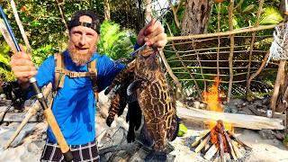 9-DAYS SURVIVAL CAMPING CHALLENGE on Desert Island - Ep.2 (Eating Whatever I Catch!)