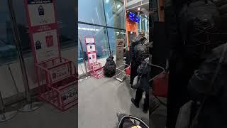 Багаж в аэропорту. Ручная кладь #багаж #ручнаякладь #airport