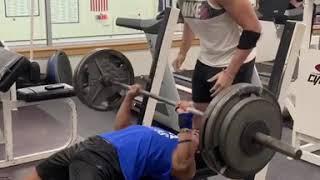 165 body builder benches 300 pounds (crazy push)