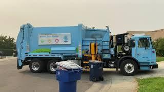 City of Sacramento Garbage Truck on Recycle