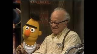 Sesame Street: 1048 Street Scenes - Life without Ernie