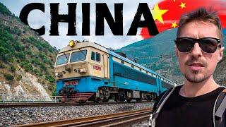 18 Hours on China's Greatest Sleeper Train 