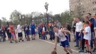 Конкурс бросков сверху (dunk)