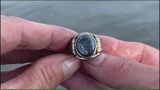 Beach Metal Detecting Incredible Rings from a Big Beach cut!