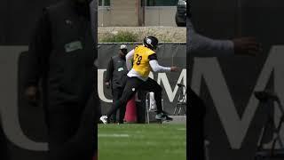 Yahya Black loading  #Steelers #NFL #Shorts