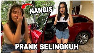 PRANK ISTRI SAMPAI NANGIS ! ADA SEMPAK CEWEK LAIN DIDALAM MOBILKU WKWKWK