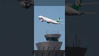 Hello Kitty EVA Air 777-300ER Takeoff from San Francisco