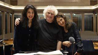 BRSO / Sir Simon Rattle / Katia und Marielle Labèque:  "Nazareno" (5. Satz)