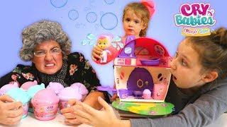 Give back our Cry Babies Magic Tears dolls! Scavenger toy hunt with Granny