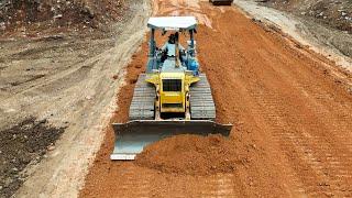 Incredible Drum roller stuck recovery by bulldozer Komatsu was extremely help.