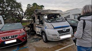 P4N: #14636 Vilanova I la Geltrú  zien we een uitgebrande Engelse Camper  @2025#006