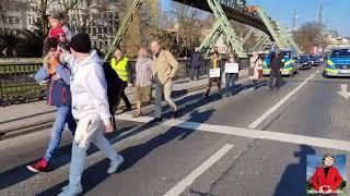 Wuppertal - Demo auf der B7 in Barmen am 05.03.2022