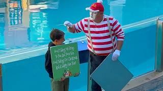 Hilarious Holiday Fun with Tom the Mime at SeaWorld Orlando