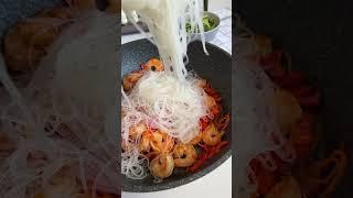 Острая фунчоза с креветками и овощами рецепт в комментариях 
