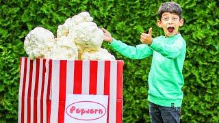 Jason makes Big Popcorn to watch Film