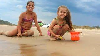 Praia com a Nicoly # Deu Temporal - Flor de Menina