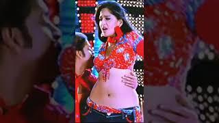 Anushka shetty hot actress hot saree navel press and kissing.