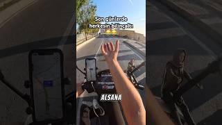 Kuryeler siparişi böyle teslim ediyor  #shorts #keşfet #kurye #motovlog #viral #fyp #tiktok