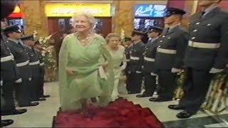 Queen Mother´s arrival at London Palladium  (A Royal Birthday Gala…Part  1/30) HD