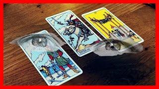 Jemand möchte dir unbedingt etwas sagen! Tarot Kartenlegung für Liebe und Partnerschaft