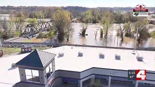 As water rises, businesses in Valley Park and Fenton prepared to adapt