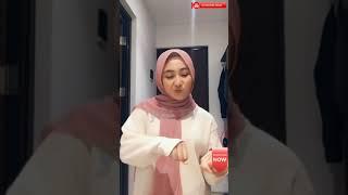 Pemersatu bangsa auzura si cantik suara mendesah desah lagi goyang dengan tudung hijab manis cantik.