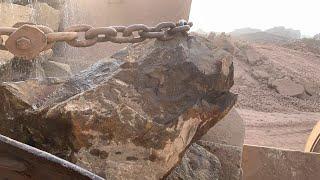 "Big Rock Crusher Machine: A Giant in Action"Big Rock Crushing: A Powerful Process"#stonecrusher