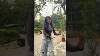 Shaky shaky #dance #shaky #trend #pahadi #marathi #trending #trendingreels #india #instagram #lit