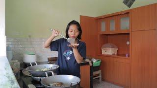 Risk!! Mixing up the cooking until the camera gets submerged in water