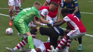 Fight Scott McTominay vs Gabriel ll Arsenal vs Man Utd 2022