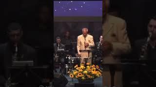 Victorino Silva - Há um porquê das rosas exalarem seu aroma, há um porquê dos rios correrem..