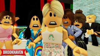 MY SLEEPOVER PARTY!!| Roblox Brookhaven || CoxoSparkle2