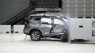 2019 Nissan Rogue passenger-side small overlap IIHS crash test