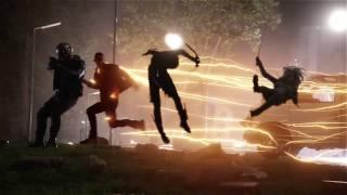 The Flash, Green Arrow Vs Supergirl, Firestorm, Atom - The Flash 3x08 - Crossover  - Fight Scene