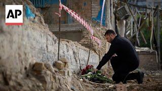 Zelenskyy visits site of deadly strike in Kyiv, Ukraine