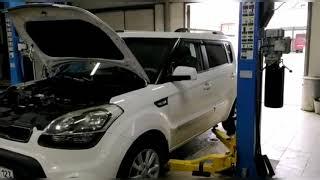 Снимаем и ставим генератор Kia Soul дизель.