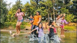 My village vlog || the girls are bathing in the river