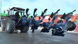 Valtra tractors trying a new överum 5 furrow reversible plow March 2017